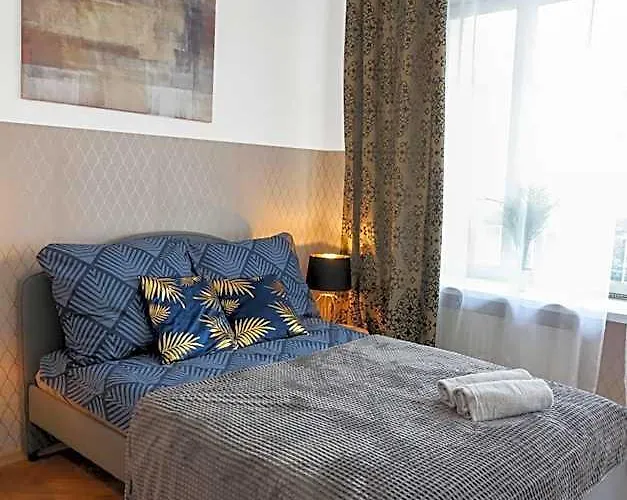 Clicktheflat Three Crosses Square Apart Rooms Warszawa